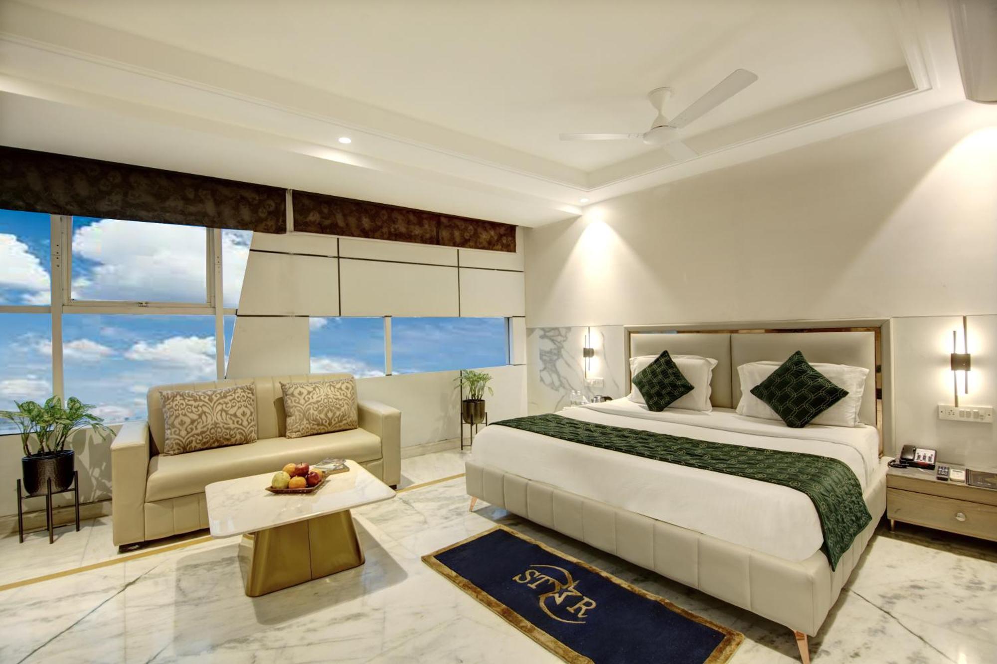 Hotel International Inn By Star Group - Near Delhi Airport New Delhi Bagian luar foto