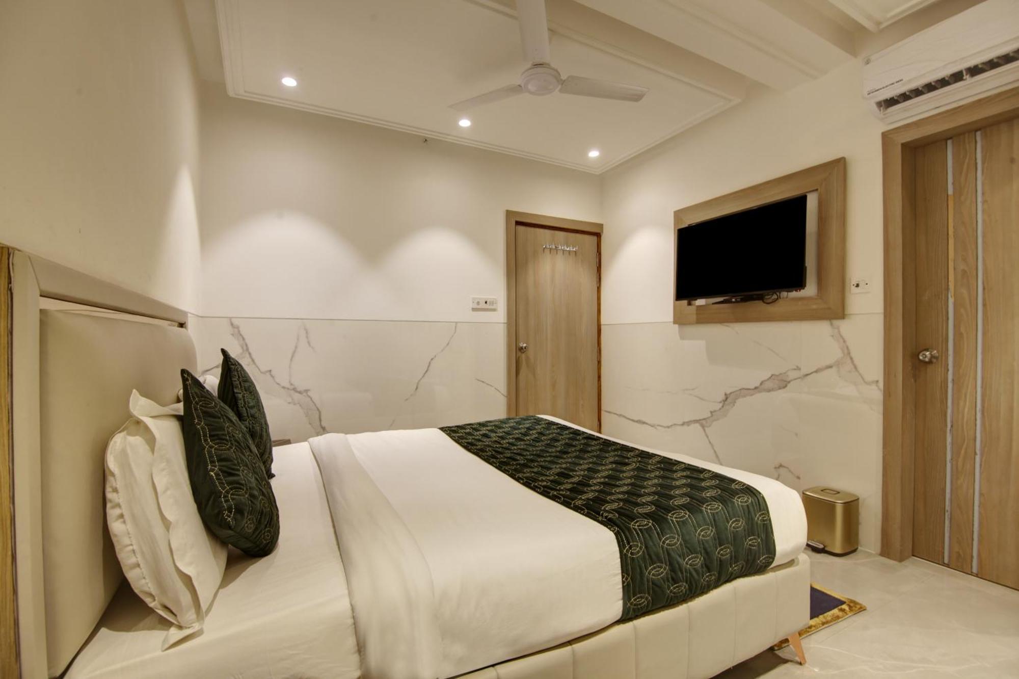 Hotel International Inn By Star Group - Near Delhi Airport New Delhi Bagian luar foto